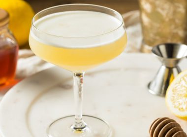 Gorgeous Summer Bee's Knees Cocktail Recipe
