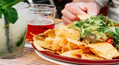 How to Pair Cocktails with Spicy Food for a Flavorful Experience