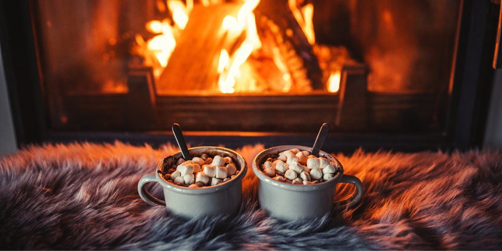 Toasted marshmallow hot chocolate Christmas mocktails